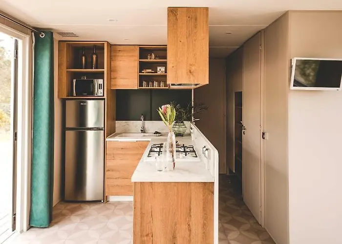 Regenbogen Kamp alanı *